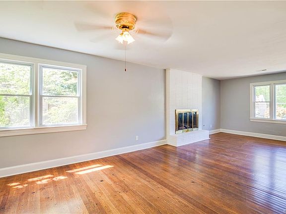 4th image of 1300 W Broadway