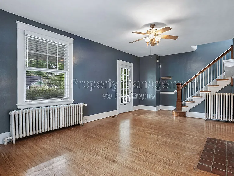 1310 Greycourt Ave — Photo 8