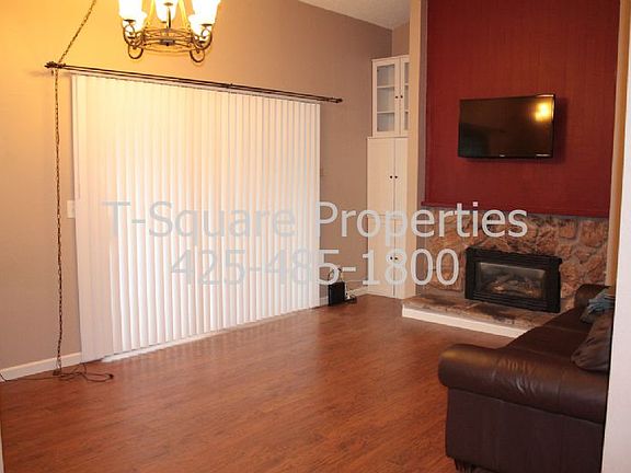 4th image of 4707 W Lake Sammamish Pkwy SE APT D302