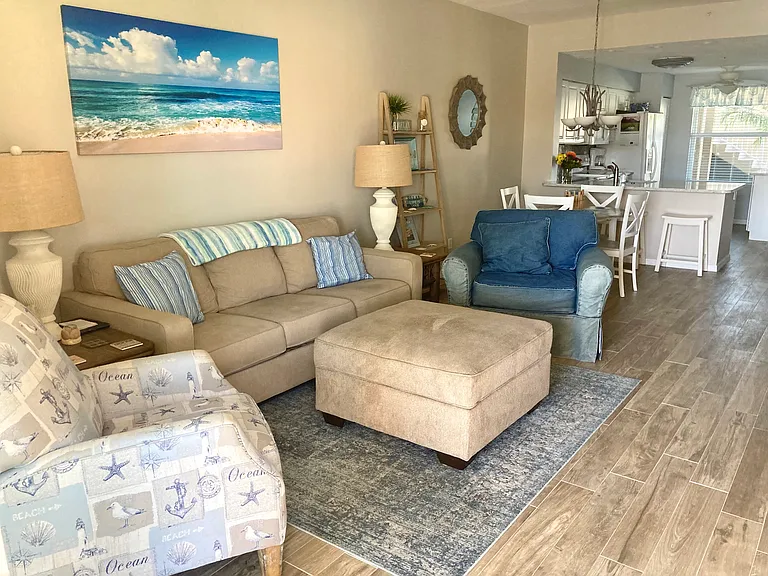 6750 Huntington Lakes Cir #103 — Photo 3