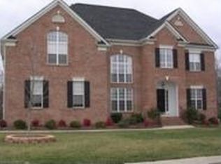 600 Castlestone Ln, Matthews, NC 28104