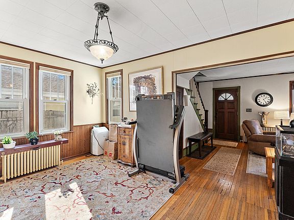 5th image of 4145 31st Ave S