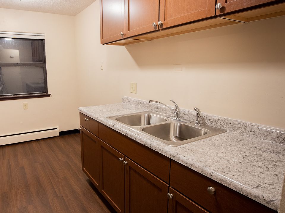 1st image of 1086 York Ave #18