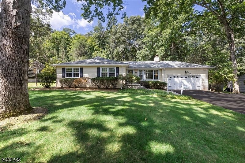 1st image of 629 Lawlins Rd