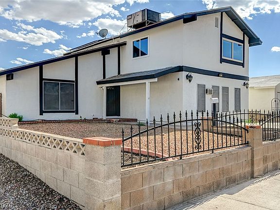 3rd image of 3933 Manford Cir