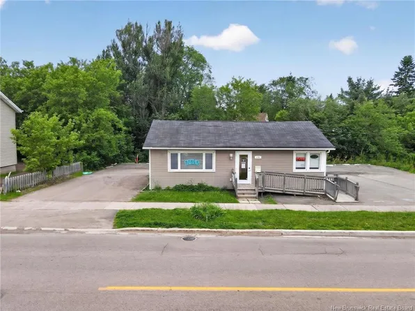 270 Mill Rd, Moncton, NB E1A 4B1