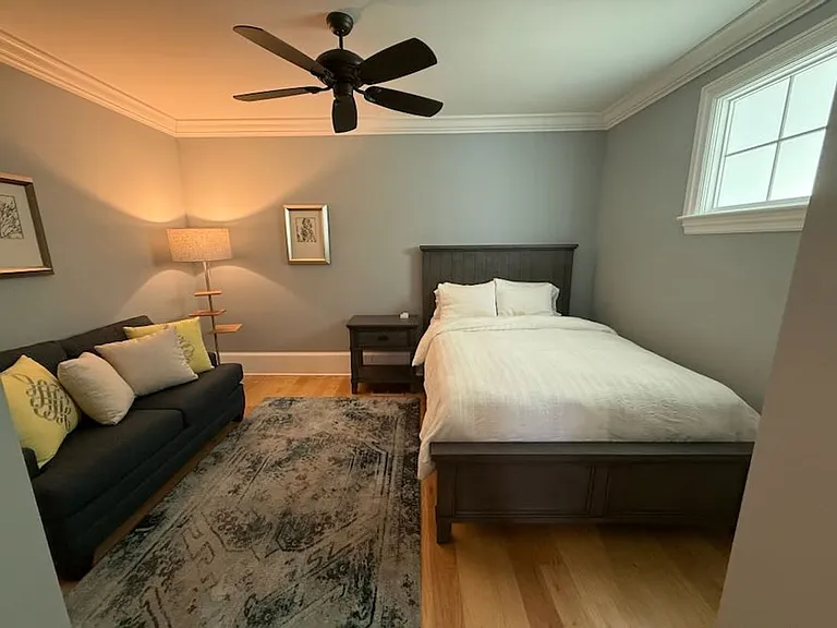28 Broad St — Photo 12