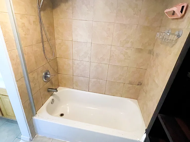 3332 S Holly St — Photo 6