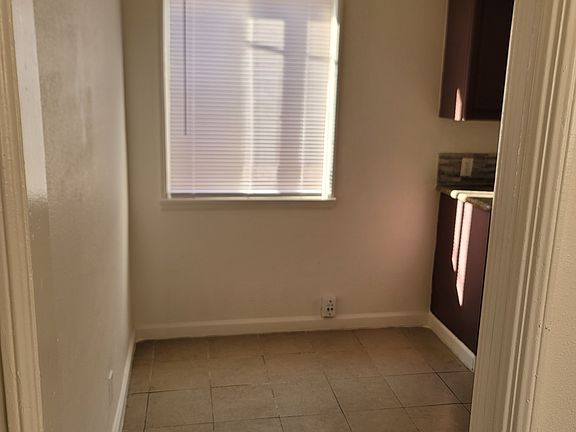 5th image of 5323 1/2 Boswell Pl