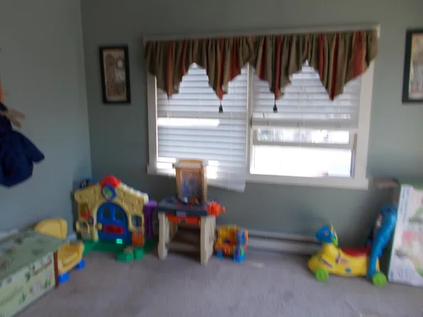 409 W 4th St, Florence, NJ 08518