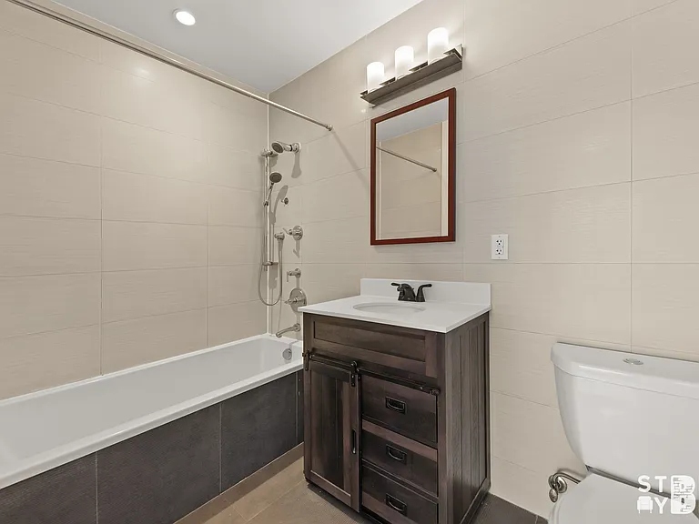 591 Flushing Ave #7APH — Photo 8