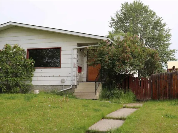 5706 W Haven Dr, Edson, AB T7E 1J6