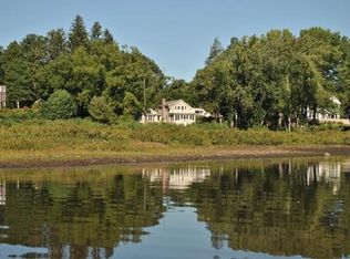 95 Coolidge Rd, Concord, MA 01742