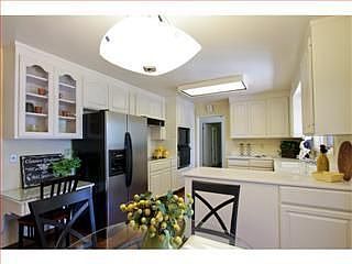 5th image of 83 Alma Ct