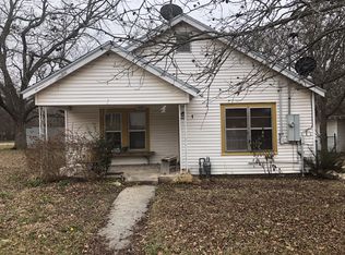 514 E Leslie St, Hamilton, TX 76531