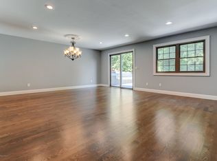 46 Corona Ct, Old Bridge, NJ 08857