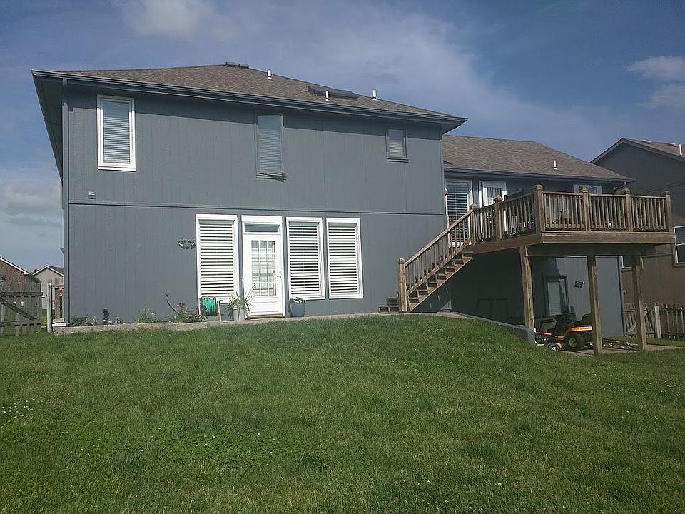 2nd image of 1110 Crimson Ln