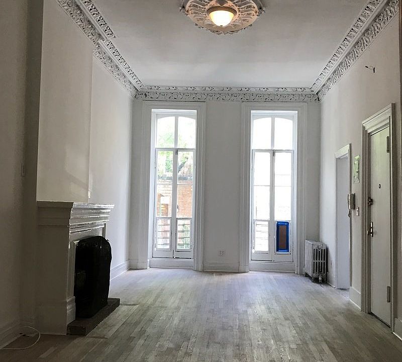 1st image of 212 W 11th St APT 2