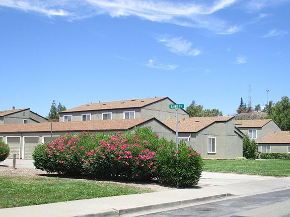 2nd image of 26 Rainier Ln