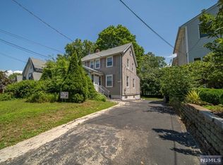 505 Broad Ave, Leonia, NJ 07605