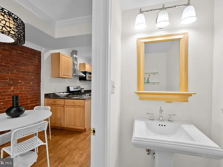 1010 W St NW — Photo 12