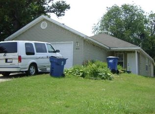 514 SE East St, Bentonville, AR 72712