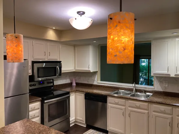 1915 Savannah Pkwy, Westlake, OH 44145