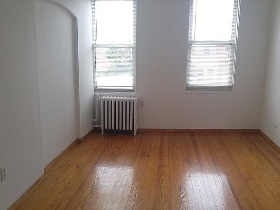 2nd image of 184 18th St #3
