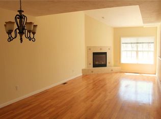 32 Alpine Way, North Smithfield, RI 02896