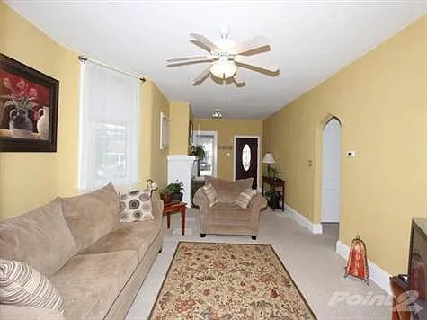 126 Harvard Pl photo 1