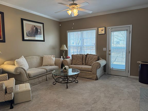 5th image of 2044 Metacomet Way