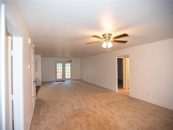 5th image of 128 Winding Ln