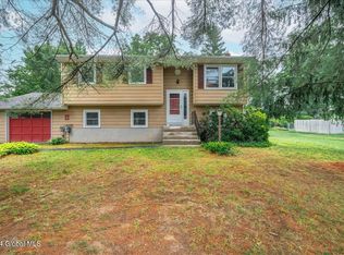 38 Cook Cir, Gansevoort, NY 12831