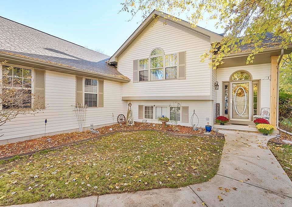 30 King Henry Rd SE, Poplar Grove, IL 61065 Zillow