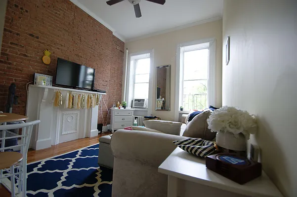 Rented by Michael Sloane Realty Company | media 15