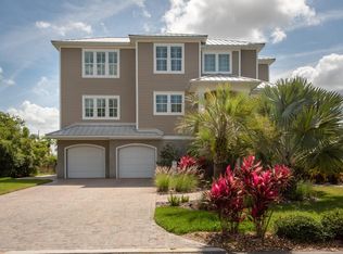 626 N Mayo St, Crystal Beach, FL 34681