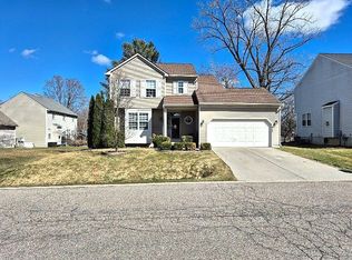 403 Newton Ct, Lake Orion, MI