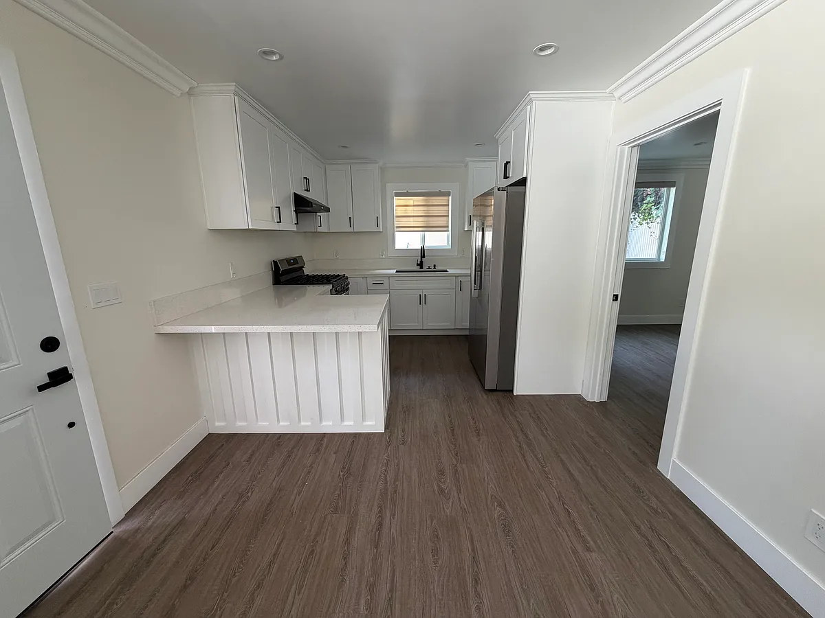 Building Photo - 8427 San Carlos Ave #B