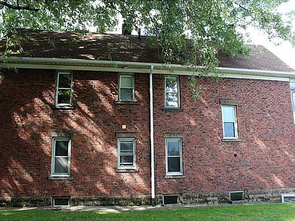 3rd image of 510-12 Wallace St