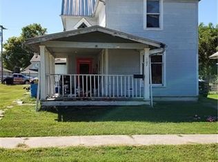 107 Utah St, Hiawatha, KS 66434