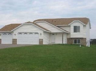 34105 Grange Cir, Stacy, MN 55079