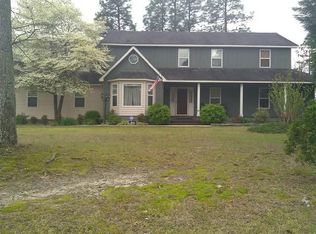 1726 Nuthatch Rd, Fayetteville, NC 28304