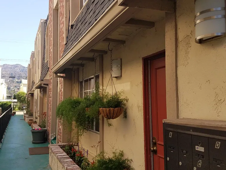 409 W Dryden St #G — Photo 26