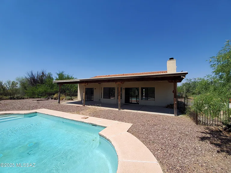 11065 E Snyder Rd — Photo 10