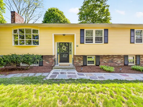 31 Elm St, Acton, MA 01720