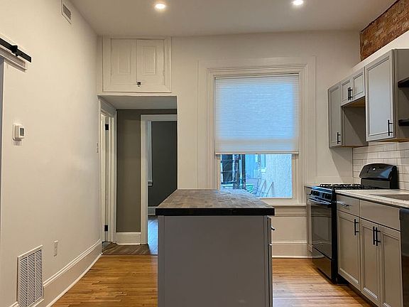 5th image of 132 Main St APT 2