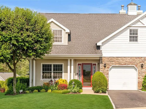 184 Pond View Drive #775U, Port Washington, NY 11050