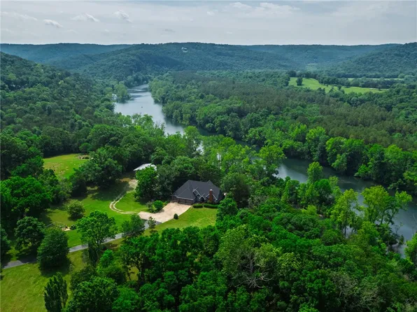 304 County Road 1071, Eureka Springs, AR 72632