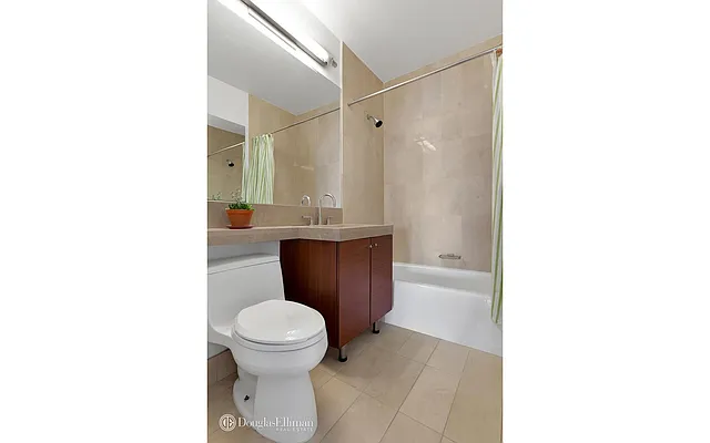 Rented by Douglas Elliman | media 17
