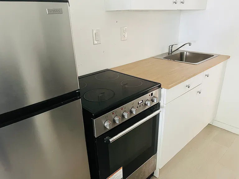 2206 N 28th Ave #1 — Photo 10